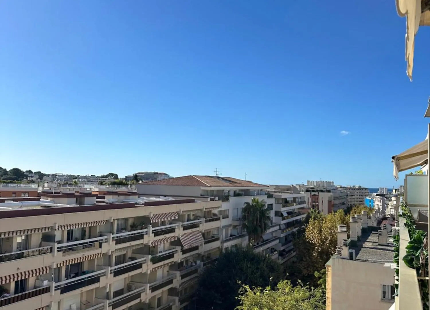 Superbe Studio Plein Centre De Juan Les Pins 500M Des Plages Antibes Apartment